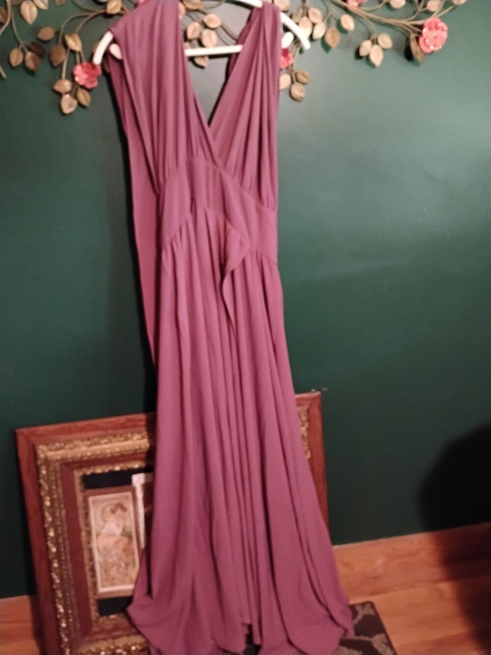 Elegant Mauve V-Neck Maxi Dress